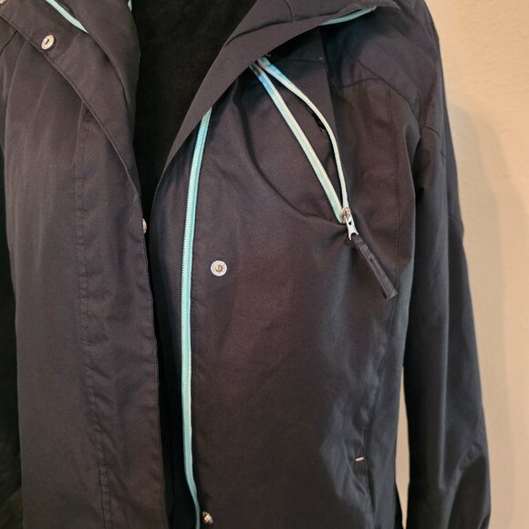 Beautiful slightly used Izod women's black ski jacket with teal accent. Size L. - Picture 2 of 12